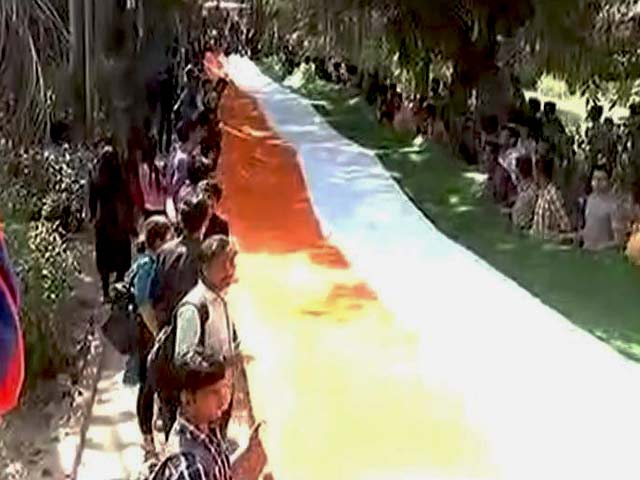 रामजस कॉलेज विवाद पर ABVP का तिरंगा मार्च