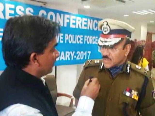 कश्मीर में हालात पिछले साल जितने नाजुक नहीं : डीजी दुर्गा प्रसाद, सीआरपीएफ