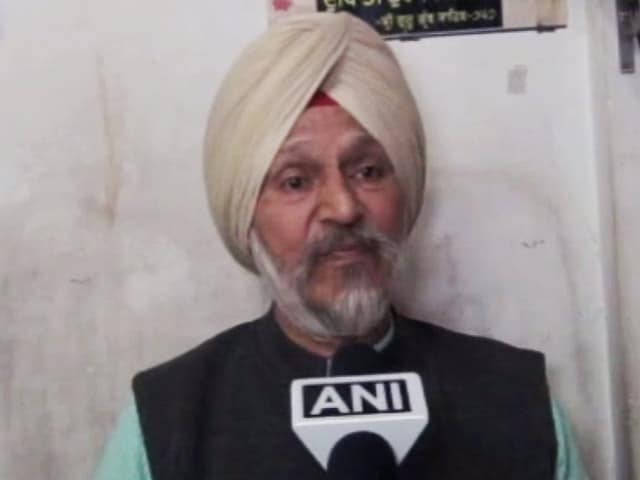 Videos : गुरमेहर कौर ने देश के खिलाफ कोई बात नहीं की : दादा कंवलजीत सिंह