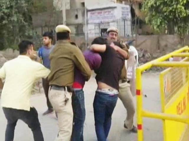 Video : 2 Alleged ABVP Men Arrested As Students March Against 'Gundaism'