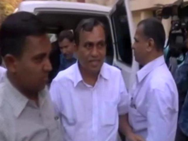 This Enterprising Dentist Founded University, Sold Seats, And Then Marks