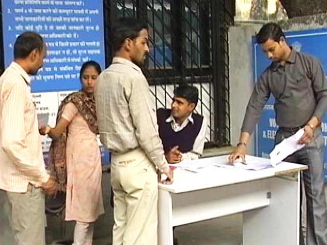 महंगा पड़ा आधार पर सवाल, पुलिस में रिपोर्ट दर्ज