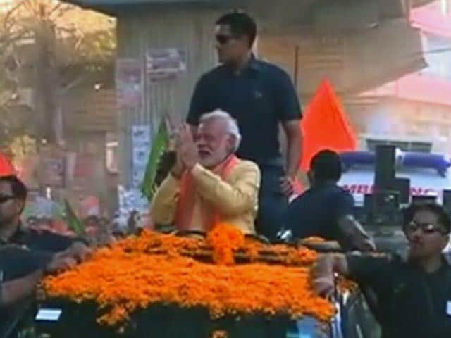 Videos : प्रधानमंत्री के रोड शो पर शत्रुध्न सिन्हा ने उठाए सवाल
