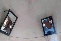 करणी सेना ने अब चित्तौड़गढ़ किले के आइने तोड़े करणी सेना ने अब चित्तौड़गढ़ किले के आइने तोड़े