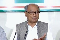 बीजेपी विधायकों की खरीद-फरोख्त में लगी है- दिग्विजय सिंह बीजेपी विधायकों की खरीद-फरोख्त में लगी है- दिग्विजय सिंह