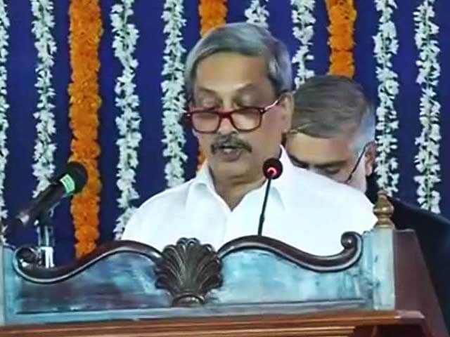 Videos : मनोहर पर्रिकर ने गोवा के मुख्यमंत्री के रूप में शपथ ली