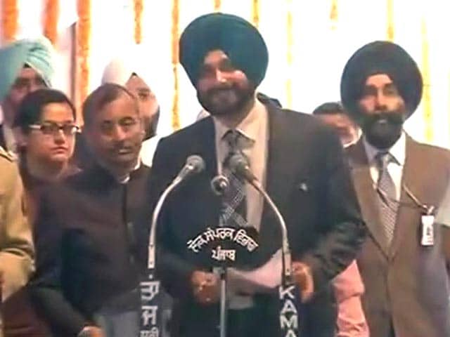 Videos : पंजाब: नवजोत सिंह सिद्धू बने कैबिनेट मंत्री