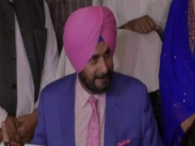 कपिल शर्मा के कॉमेडी शो में काम करते रहेंगे नवजोत सिंह सिद्धू