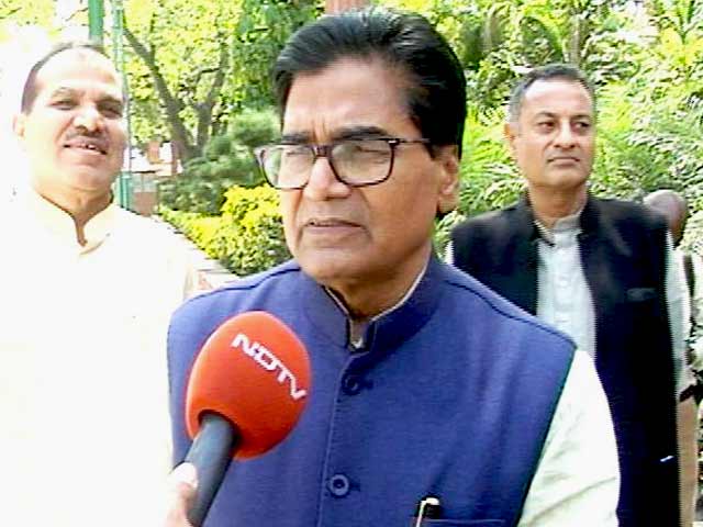 यूपी में भीतरघात से हारे : रामगोपाल यादव