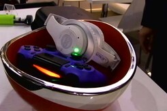Must-Have Smartphone Peripherals Must-Have Smartphone Peripherals