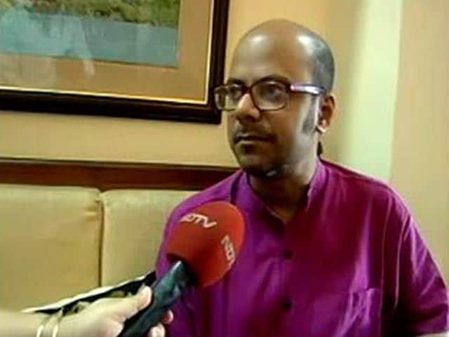 Video : Bengal Poet Faces Complaint Over Facebook Post Linked To Yogi Adityanath