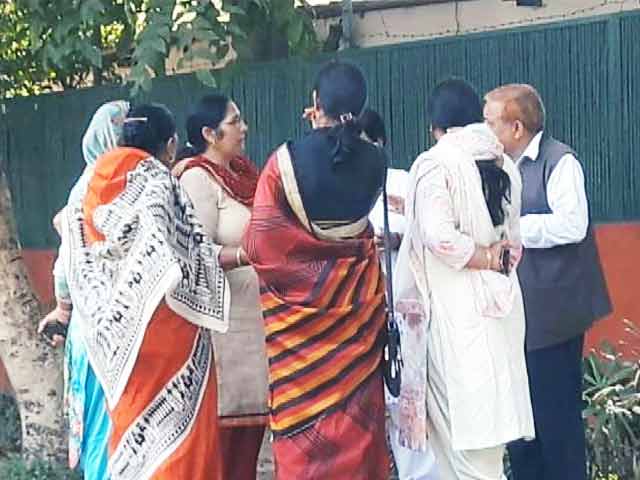 MCD चुनाव : टिकट की आस में नेताओं के दर पर