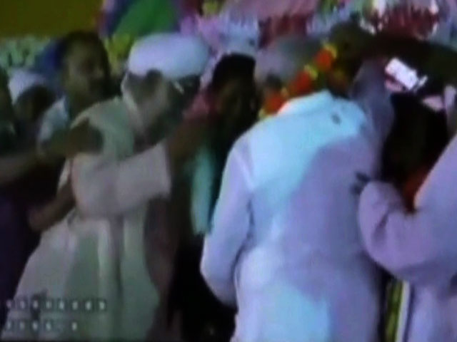 Lalu Prasad Yadav Suffers Minor Injury After Stage Collapses In Patna