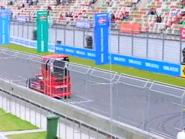 Videos : रफ्तार : F1 ट्रैक पर ट्रक रेसिंग का मज़ा