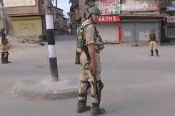 पैलेट गन के विकल्प पर विचार करे केंद्र सरकार : सुप्रीम कोर्ट पैलेट गन के विकल्प पर विचार करे केंद्र सरकार : सुप्रीम कोर्ट