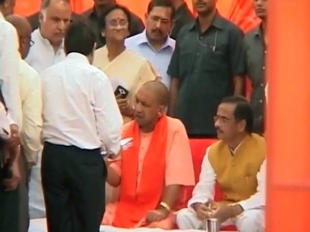 गोमती रिवर फ्रंट में देरी को लेकर योगी ने ली अधिकारियों की क्लास