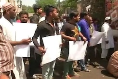 लखनऊ समेत कई इलाक़ों में मीट विक्रेताओं की हड़ताल, मीट की भारी क़िल्लत लखनऊ समेत कई इलाक़ों में मीट विक्रेताओं की हड़ताल, मीट की भारी क़िल्लत