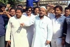 नेशनल रिपोर्टर : यूपी में मीट विक्रेताओं की हड़ताल से करोड़ों का नुकसान नेशनल रिपोर्टर : यूपी में मीट विक्रेताओं की हड़ताल से करोड़ों का नुकसान