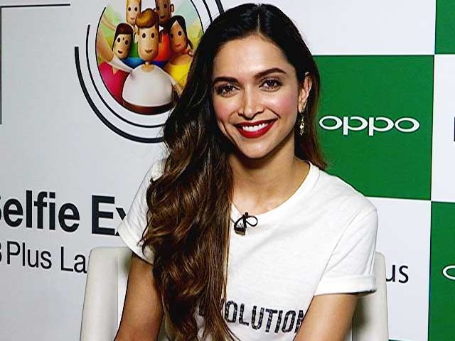 Video : Deepika Padukone Talks Tech & More