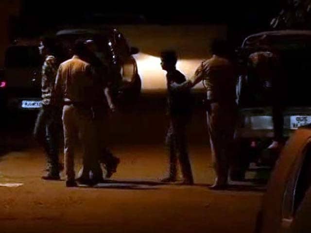 Video : 4 Drunk Students Arrested For Allegedly Chasing Union Minister Smriti Irani's Car, Get Bail