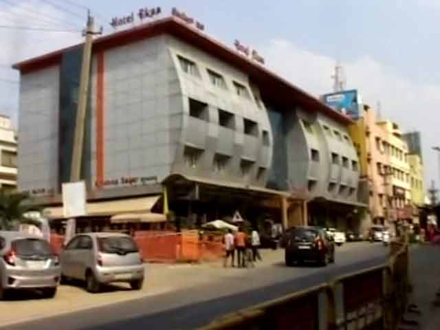 Highway Liquor Ban: 'Pub City' Bengaluru Hit Hard