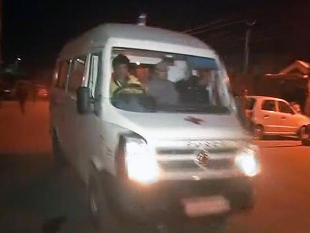 Videos : श्रीनगर में पुलिस पर आतंकी हमला, एक पुलिसकर्मी की मौत