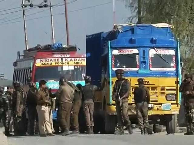 Videos : बड़ी ख़बर : जम्मू-कश्मीर में CRPF बस पर आतंकी हमले में 6 जवान घायल