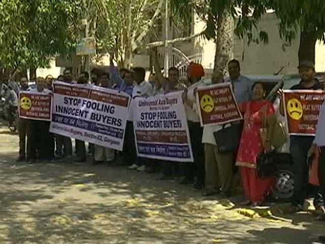 Why Are Universal Aura Home Buyers In Distress?