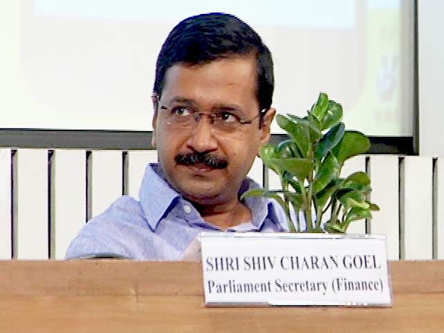 जेठमलानी की फीस : केजरीवाल पर उठते सवाल, बीजेपी-आप दे रहे अपने अपने तर्क