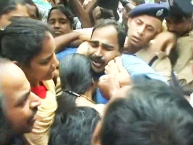 On Camera, Cops Pushed Parents Of Kerala Student Who Hanged Himself