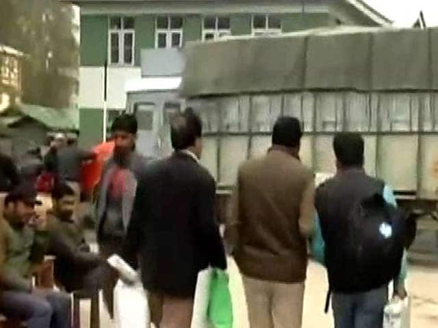Video : Re-Poll Ordered In 38 Stations In Srinagar On April 13