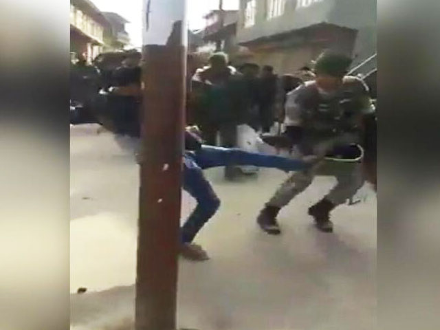 Jawan, Slapped And Kicked By Mob In Srinagar, Calmly Walks On In Video