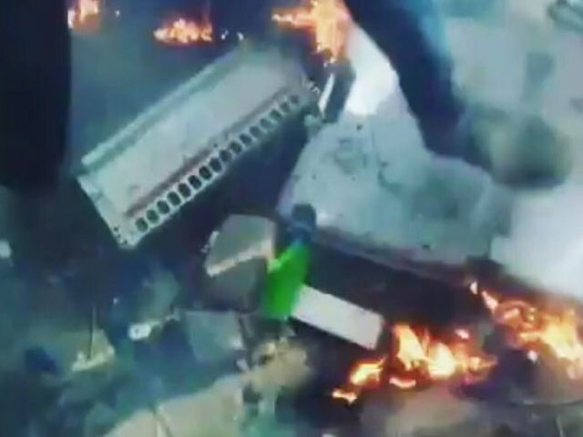 In Srinagar Video From Sunday, Mob Smashes And Burns EVMs; Re-poll Tomorrow