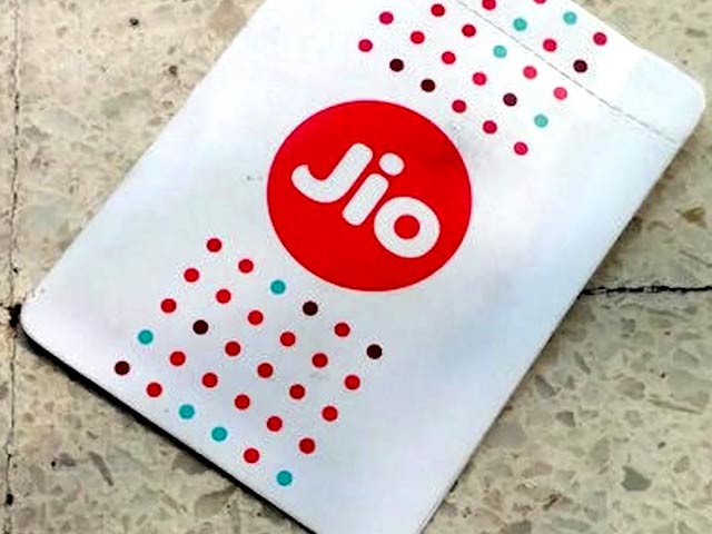 360 Daily: Reliance Jio's 'Dhan Dhana Dhan' Offer, OnePlus 5 Leak, and More