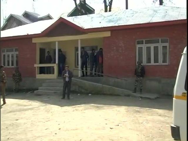 2% Voter Turnout In Srinagar Re-Polling, Farooq Abdullah A Candidate