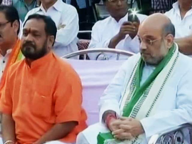 2 Garlands For Amit Shah In Odisha Make BJP Intent Clear: Let's Win This