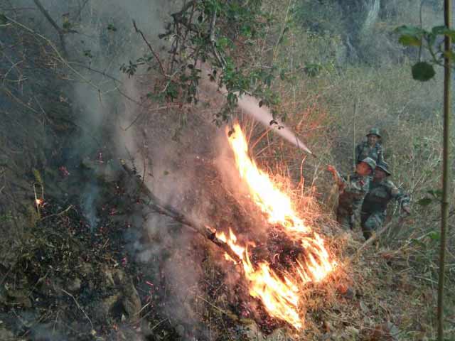 Mount Abu Fire On Day 4, Air Force Has Showered 4 Lakh Litres