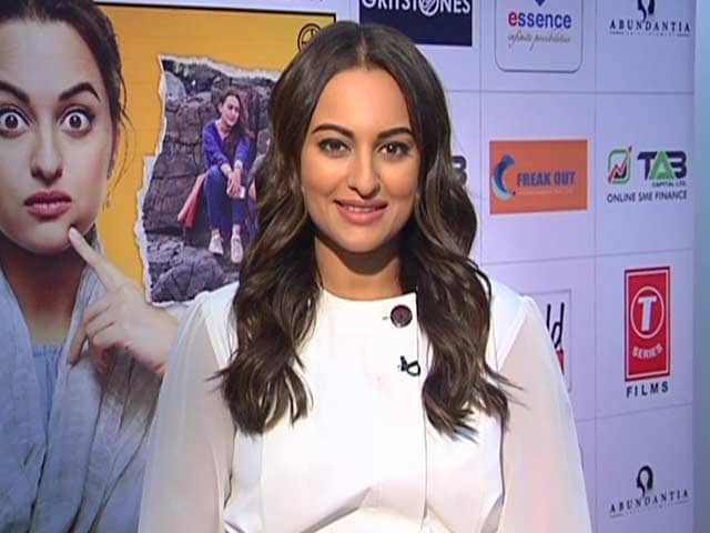Video : Sonakshi Came On Board After Reading Two Pages Of <i>Noor</i> Script