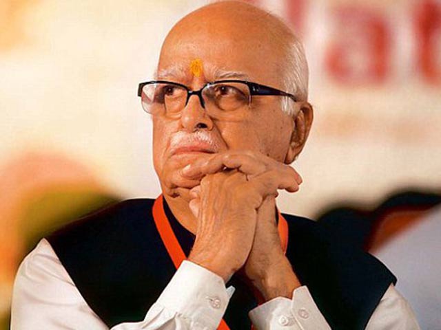 बड़ी खबर : आडवाणी समेत 12 नेताओं पर चलेगा केस