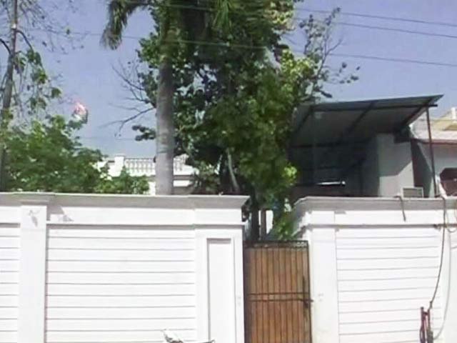 मुलायम पर बिजली विभाग का 4 लाख 10 हजार 665 रुपये बकाया