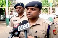 भैंस ले जा रहे लोगों को पीटा गया, दों पार्टियों पर केस दर्ज हुआ भैंस ले जा रहे लोगों को पीटा गया, दों पार्टियों पर केस दर्ज हुआ