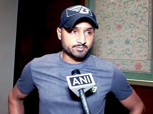 हरभजन का पायलट पर नस्लभेदी टिप्पणी