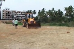 Bengaluru Lake Being Encroached? 'Alert' Bengaluru Residents Think So Bengaluru Lake Being Encroached? 'Alert' Bengaluru Residents Think So