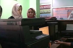 Anger In Kashmir Valley After Blackout On Social Media Anger In Kashmir Valley After Blackout On Social Media