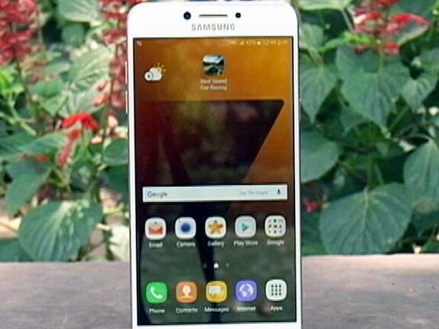 सेल गुरु :  ऑनलाइन मार्केट में  सैमसंग ने दी दस्तक, पेश किया नया गेलेक्सी सी-7 प्रो