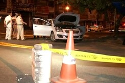 दिल्ली में गैंगवार- सब इंस्पेक्टर समेत तीन को गोलियों से भूना दिल्ली में गैंगवार- सब इंस्पेक्टर समेत तीन को गोलियों से भूना