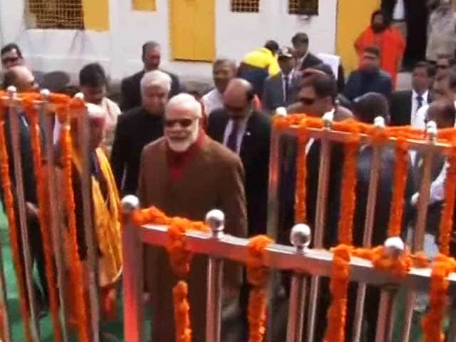 Video : PM Modi Prays At Kedarnath Shrine As Pilgrimage Opens After 6 Months
