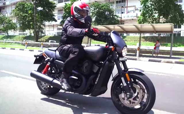 Harley-Davidson Street Rod Review