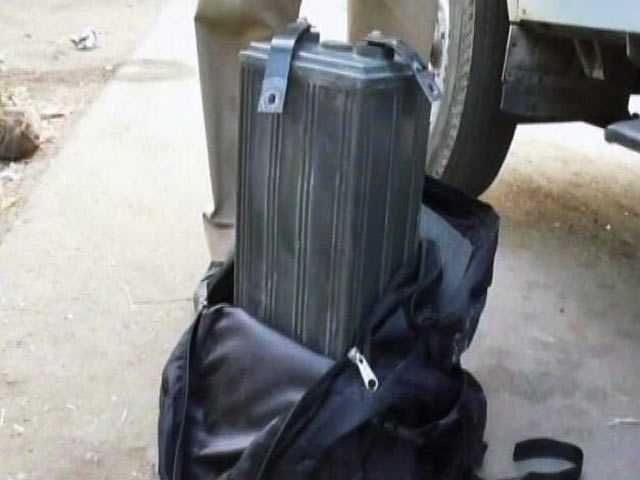 पठानकोट : आर्मी कैंट के पास दो संदिग्ध बैग मिले