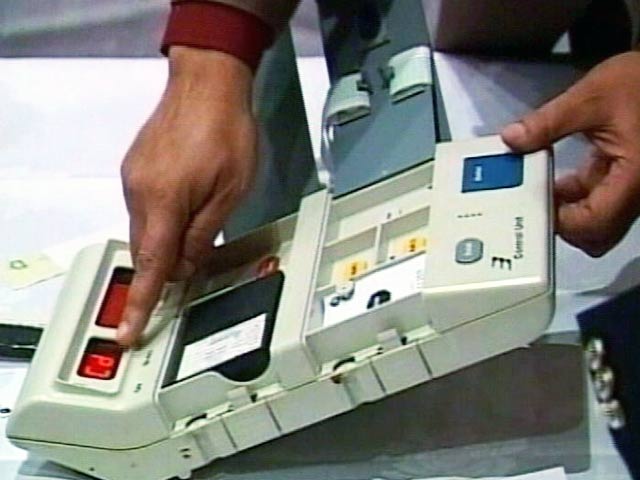 ईवीएम पर सवाल उठाने वालों के लिए मई के आखिरी हफ़्ते में होगा 'हैकाथॉन'